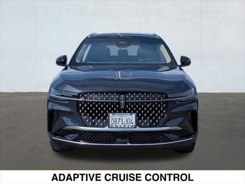 Certified 2024 Lincoln Nautilus Reserve image 8