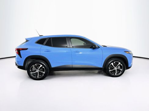 Used 2024 Chevrolet Trax RS FWD image 10