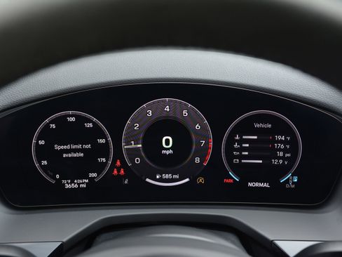 Certified 2025 Porsche Panamera 4 AWD/4WD image 19