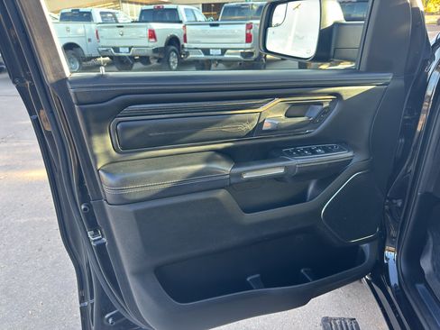 Used 2019 RAM 1500 Limited w/ Body Color Bumper Group image 9