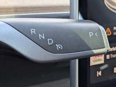 Used 2021 Tesla Model 3 Standard Range Plus image 12