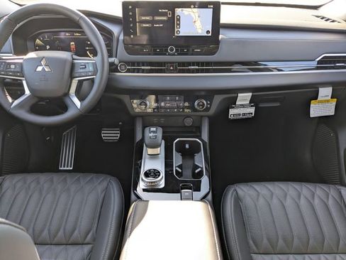 New 2026 Mitsubishi Outlander SEL FWD image 18
