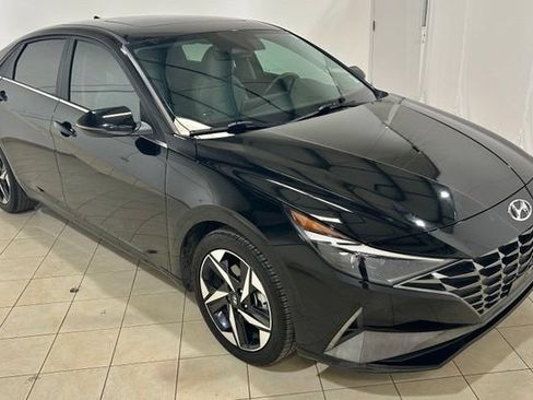 Used 2023 Hyundai Elantra Limited FWD image 7