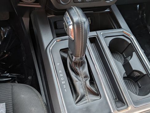 Used 2016 Ford F150 XLT w/ Equipment Group 302A Luxury AWD/4WD image 26