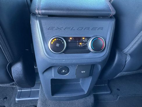 Used 2025 Ford Explorer ST-Line w/ ST-Line Street Pack AWD/4WD image 29