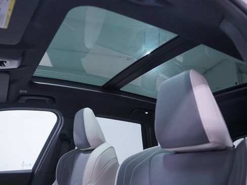 New 2026 BMW X1 xDrive28i w/ Convenience Package image 8