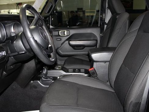 Used 2020 Jeep Wrangler Unlimited Sport image 11