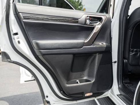 Used 2022 Lexus GX 460 w/ Black Line Special Edition AWD/4WD image 31