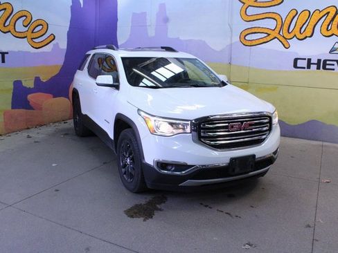 Used 2018 GMC Acadia SLT image 2
