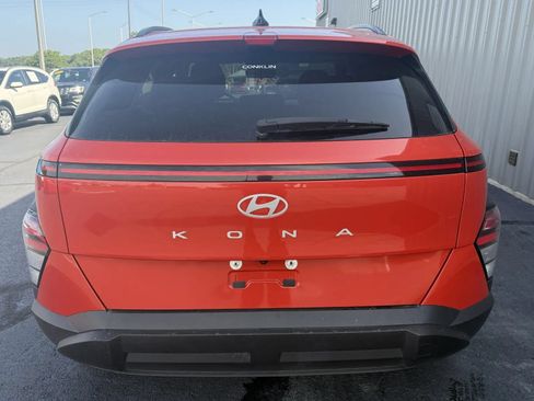 Used 2024 Hyundai Kona SEL FWD image 3
