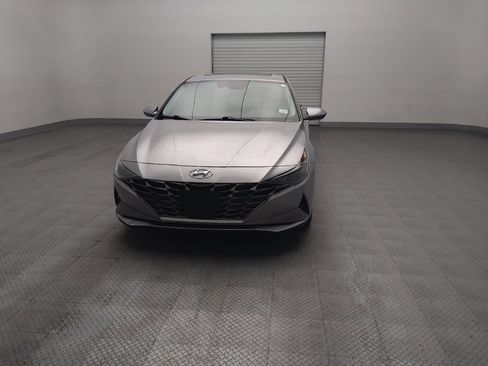 Used 2021 Hyundai Elantra SEL w/ Convenience + Premium Package FWD image 15