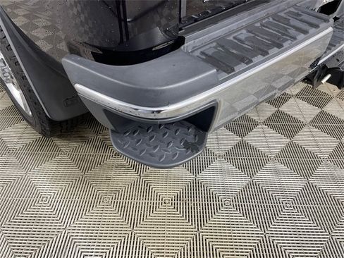 Used 2018 GMC Sierra 2500 SLE w/ SLE Preferred Package image 18