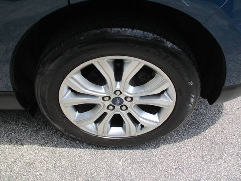Used 2020 Ford Edge Titanium w/ Equipment Group 301A FWD image 34