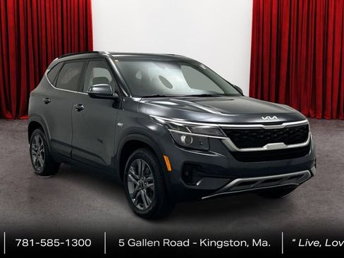 Used 2022 Kia Seltos S AWD/4WD image 3