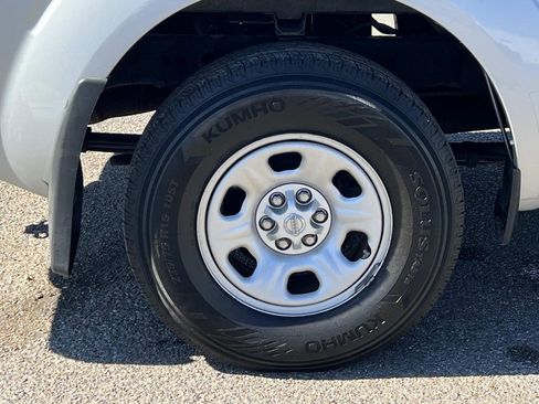 Used 2017 Nissan Frontier S image 9