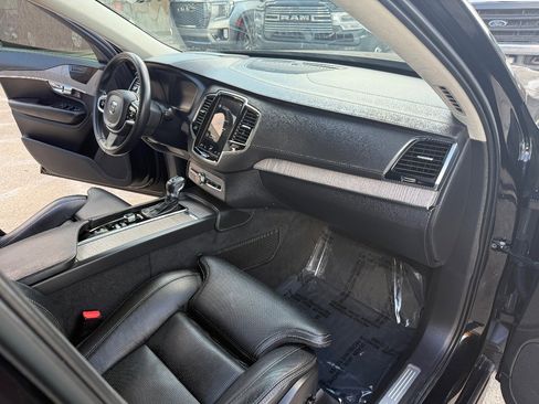 Used 2021 Volvo XC90 T6 Inscription image 16