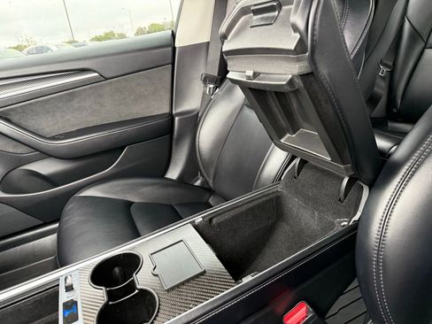 Used 2021 Tesla Model 3 Standard Range Plus image 17