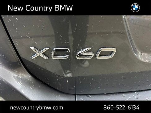 Used 2017 Volvo XC60 T5 Inscription w/ Preferred Option Package AWD/4WD image 10