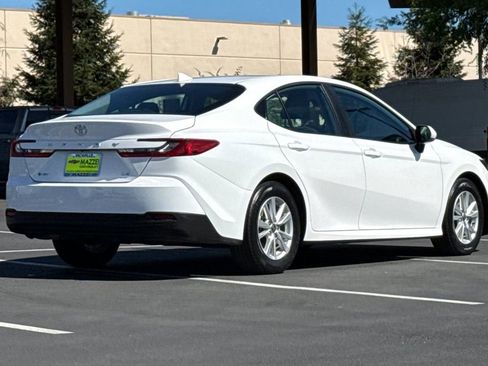 Used 2025 Toyota Camry LE FWD image 11