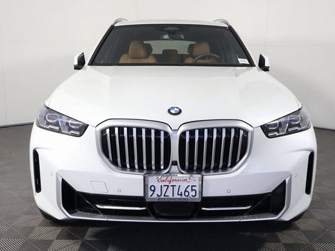 Used 2024 BMW X5 xDrive40i w/ Premium Package AWD/4WD image 2
