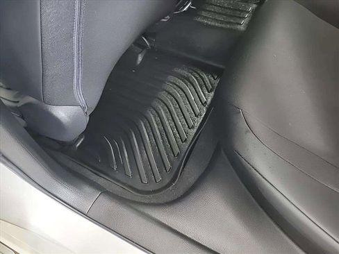 Used 2023 Honda Civic Sport image 18