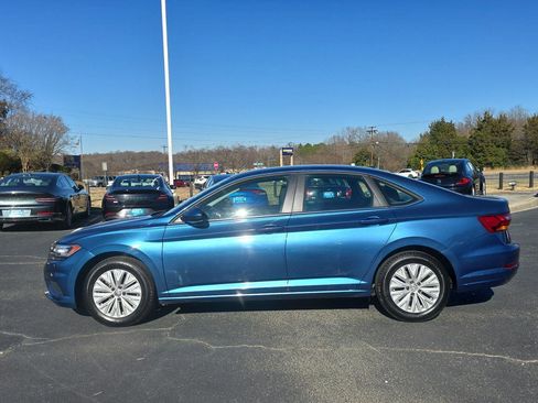 Used 2019 Volkswagen Jetta S w/ Driver Assistance Package image 9