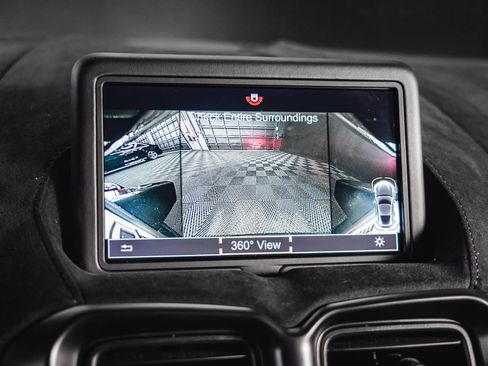 Used 2021 Aston Martin V8 Vantage Coupe image 58