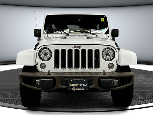 Used 2017 Jeep Wrangler Unlimited Sahara image 2