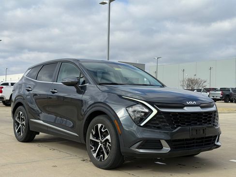 Used 2023 Kia Sportage EX image 1