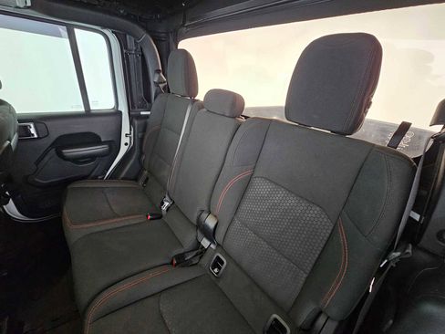 Used 2020 Jeep Gladiator Rubicon image 18