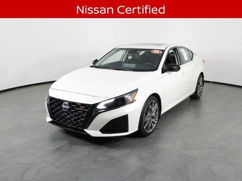 Certified 2023 Nissan Altima 2.0 SR image 2