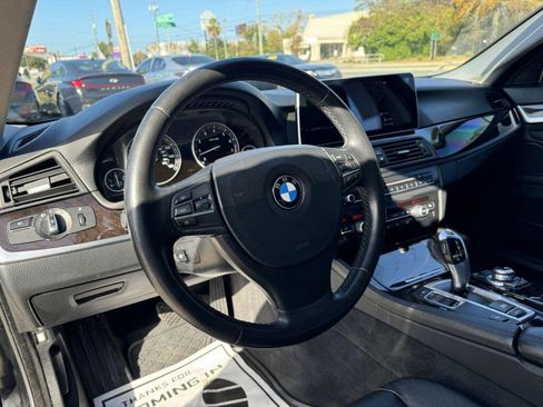 Used 2013 BMW 528i Sedan image 16