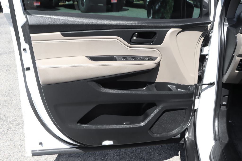 Used 2021 Honda Odyssey EX image 16