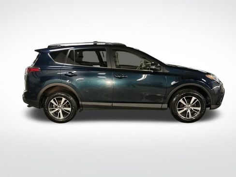 Used 2017 Toyota RAV4 XLE w/ Plus Special Value Package AWD/4WD image 7