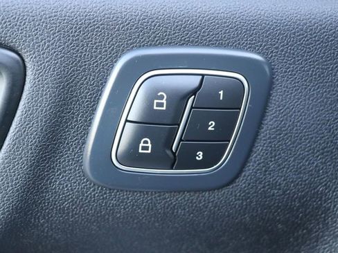 Used 2023 Ford Escape Platinum AWD/4WD image 19