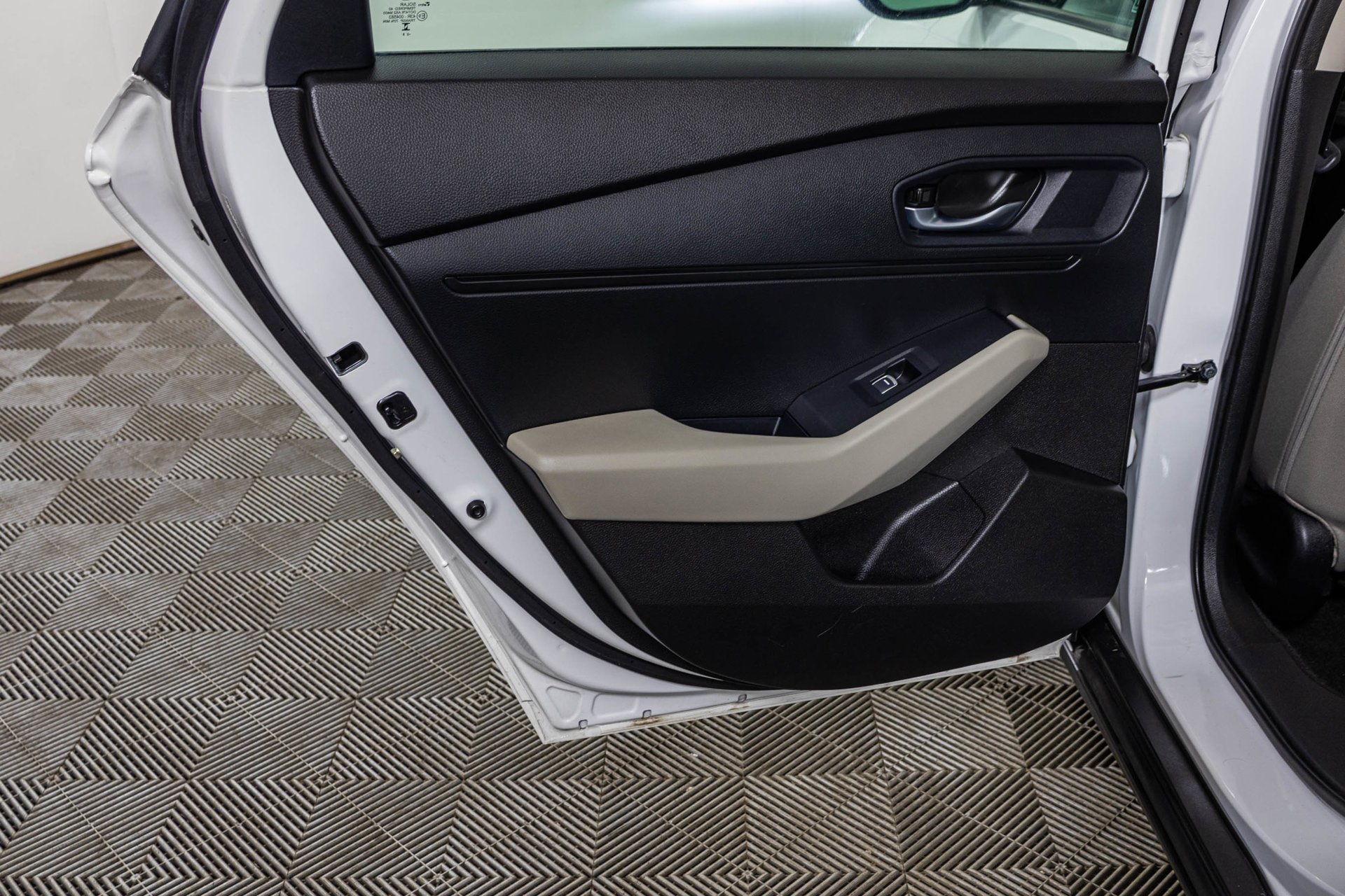 Used 2025 Honda Accord SE image 38
