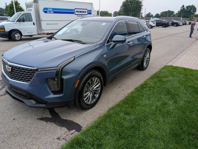 Used 2025 Cadillac XT4 Premium Luxury AWD/4WD image 10