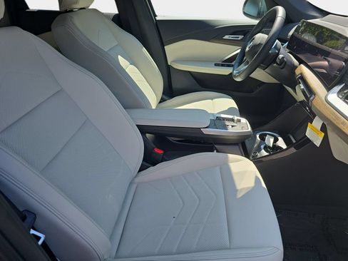 New 2026 BMW X1 xDrive28i w/ Technology Package AWD/4WD image 9