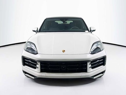 New 2025 Porsche Cayenne Coupe image 6