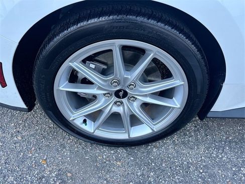 Used 2025 Ford Mustang GT Premium image 11