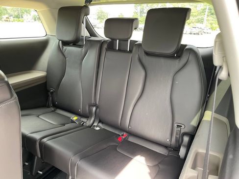 New 2027 Kia Carnival FWD image 13
