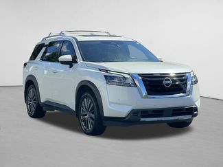 Used 2023 Nissan Pathfinder SL w/ SL Premium Package AWD/4WD video 1