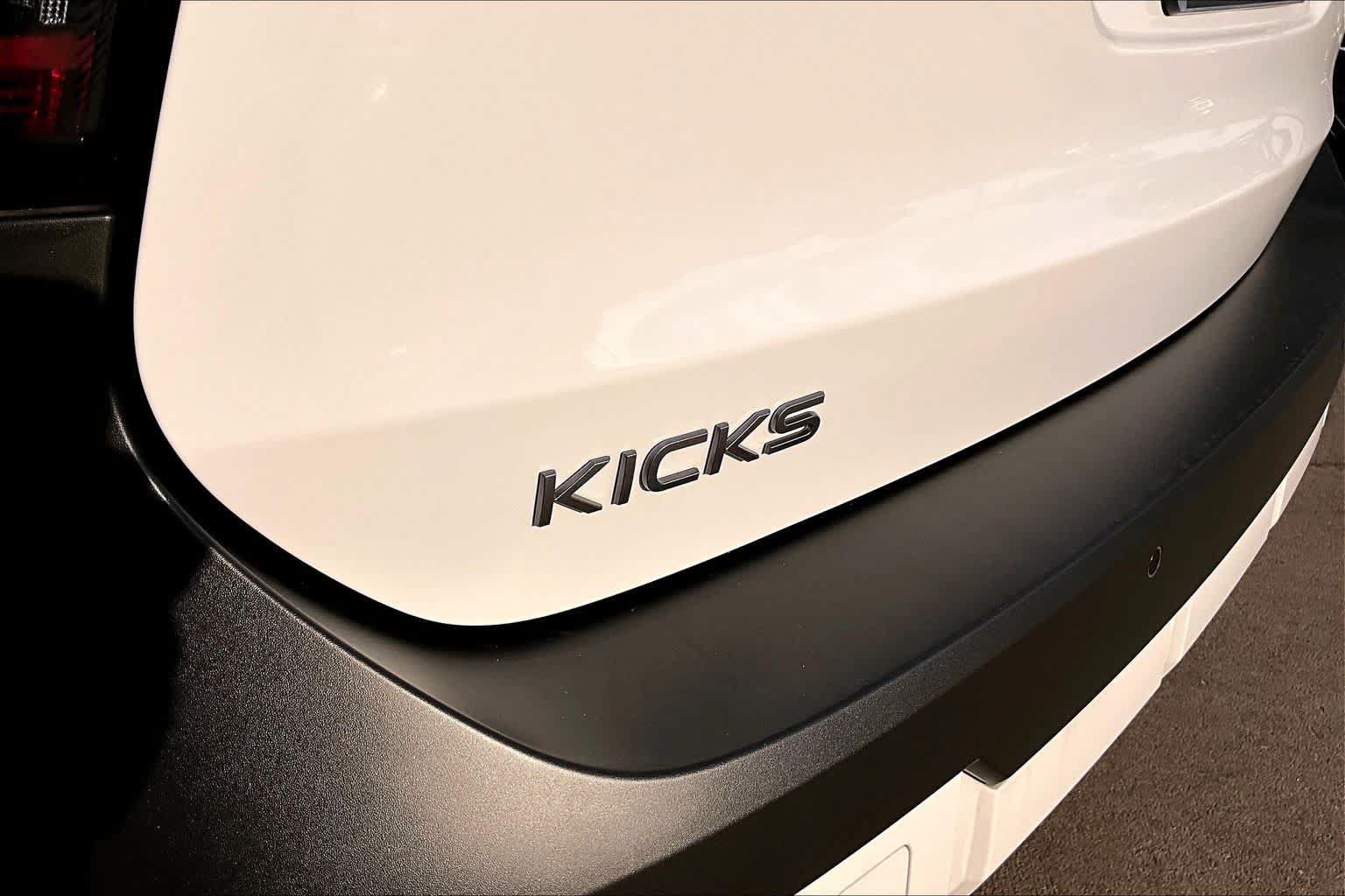 Certified 2026 Nissan Kicks SV FWD image 27