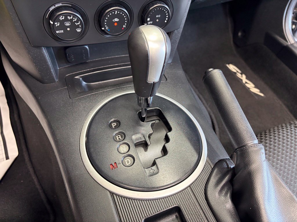 Used 2007 MAZDA MX-5 Miata Touring RWD image 13