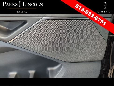 Certified 2025 Lincoln Navigator Reserve AWD/4WD image 17