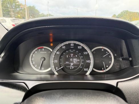 Used 2017 Honda Accord LX image 12