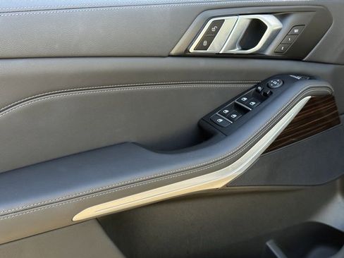 Certified 2023 BMW X5 sDrive40i w/ Premium Package image 18