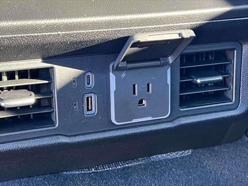 Used 2026 Chevrolet Silverado 1500 LT image 14