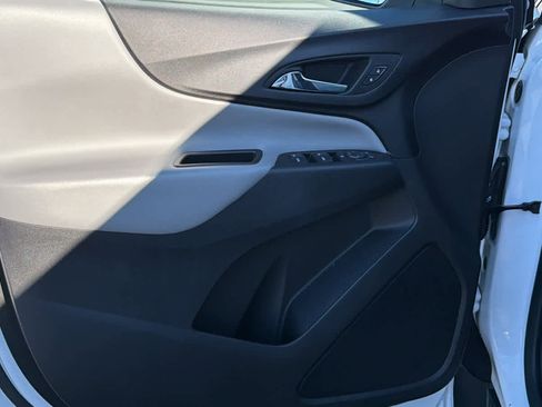 Used 2020 Chevrolet Equinox LT image 23