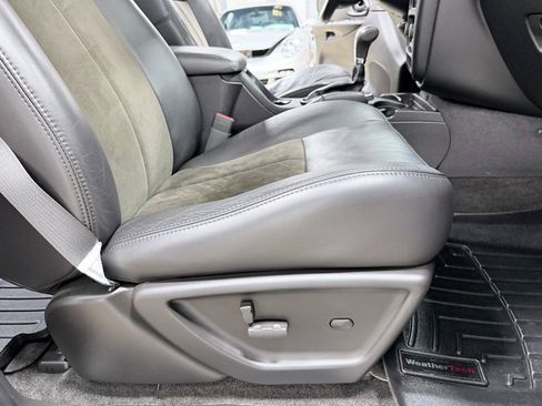 Used 2008 Chevrolet TrailBlazer SS w/ Sun And 6-Disc Cd Package RWD image 38